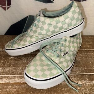 Vans Woman’s Checkered Sneakers - Green and White